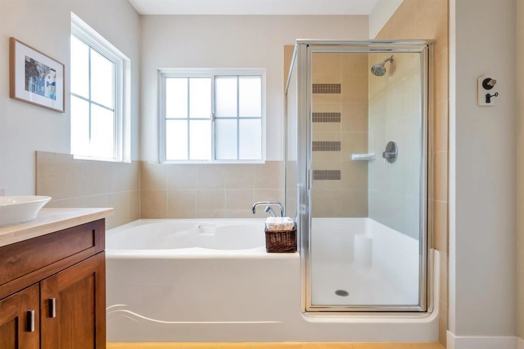 Listing Image 28