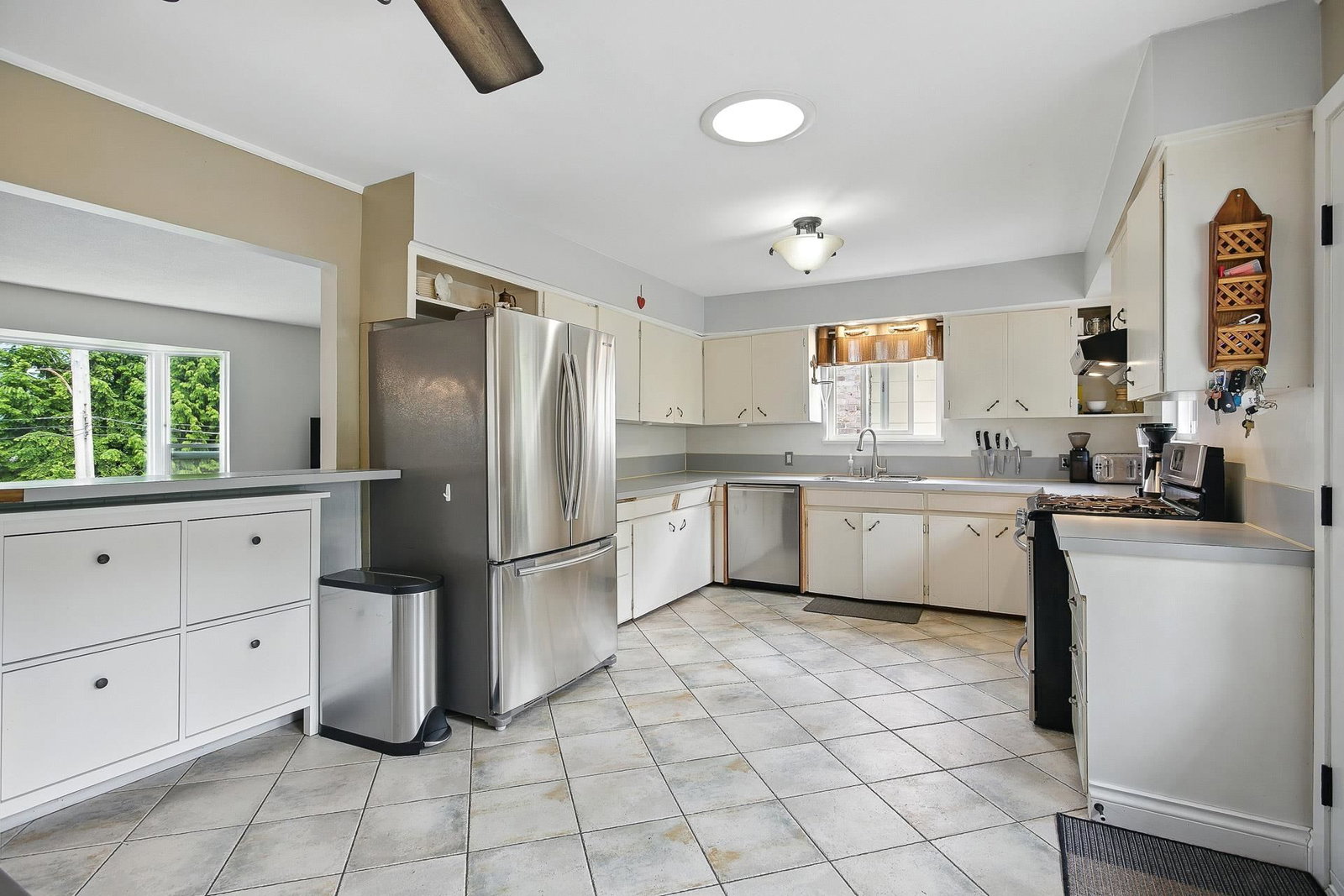 Listing Image 13