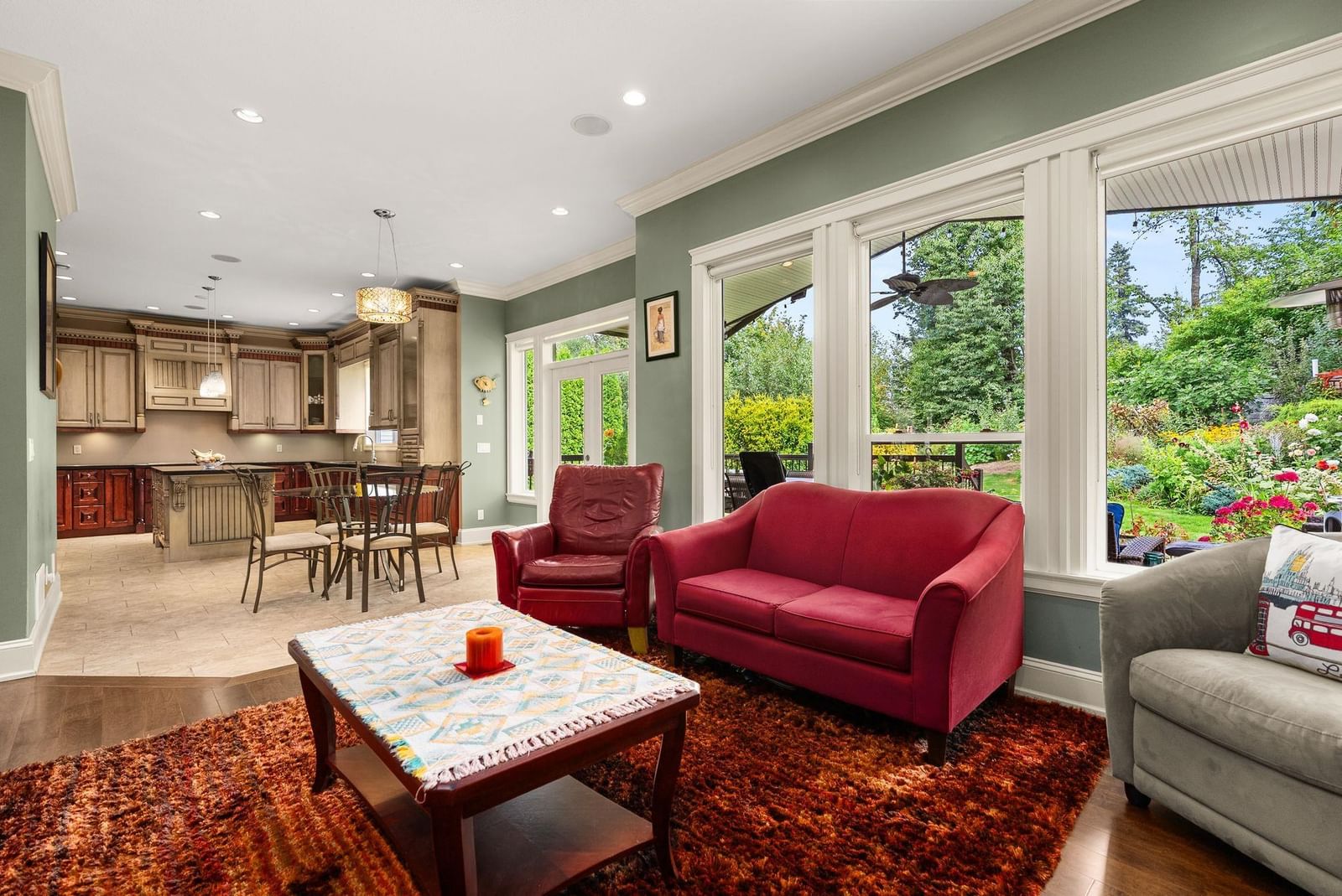 Listing Image 9