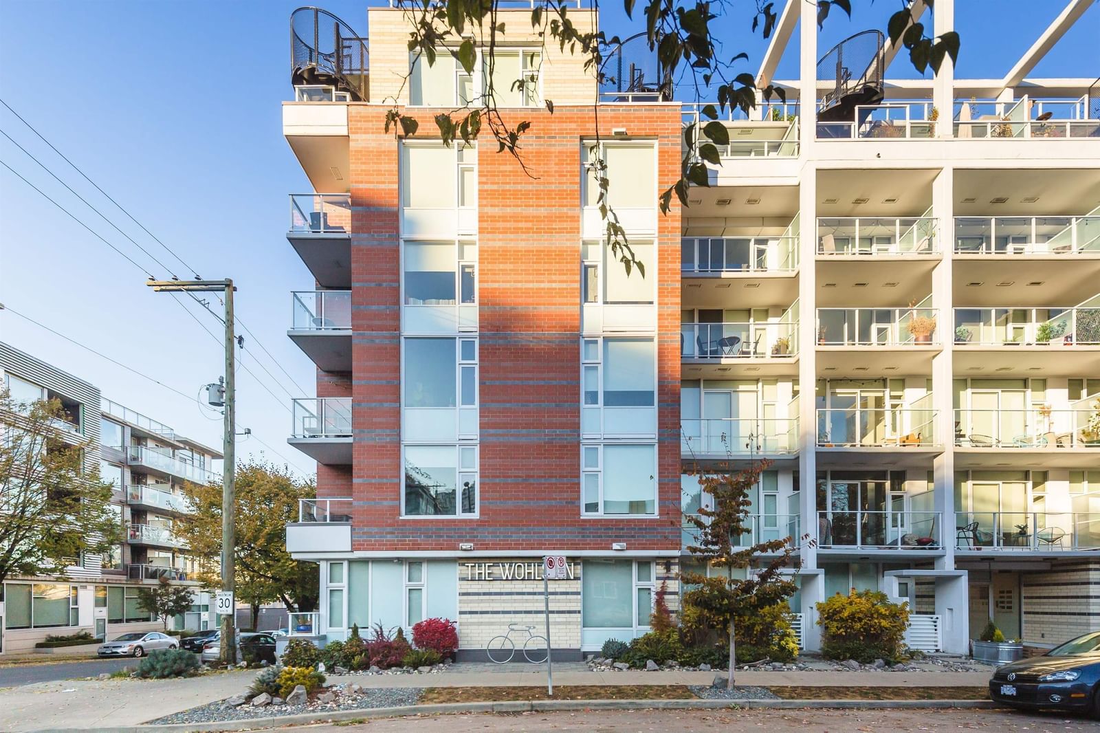 Listing Image 3