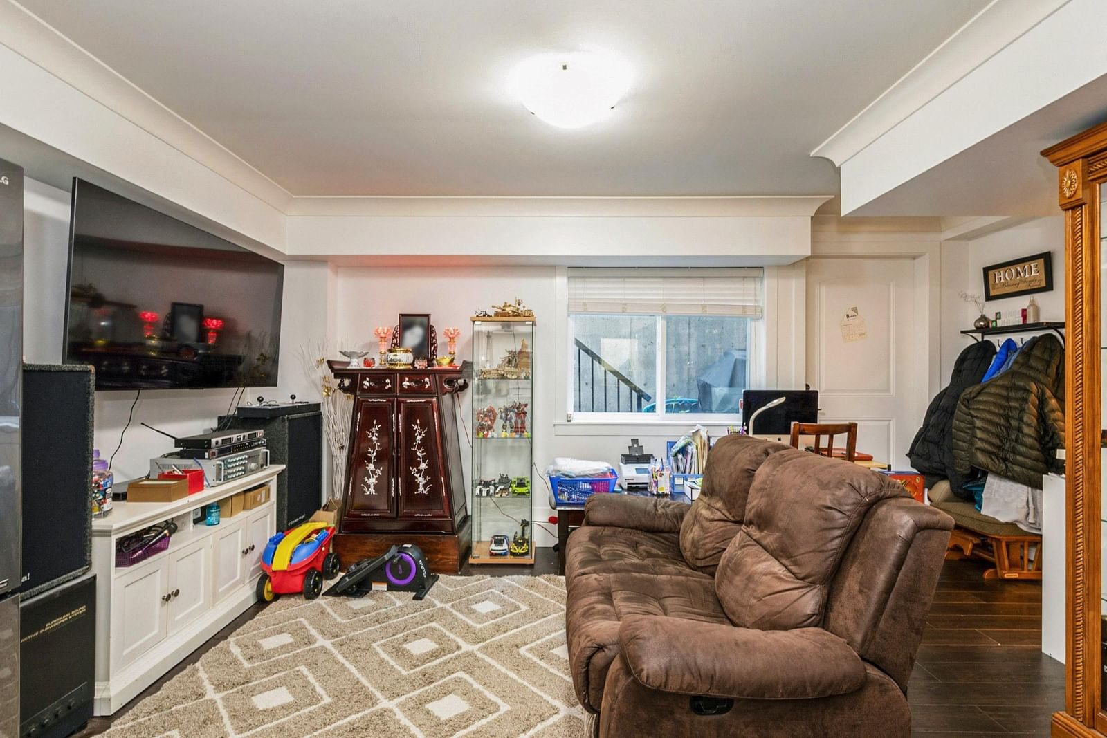Listing Image 24