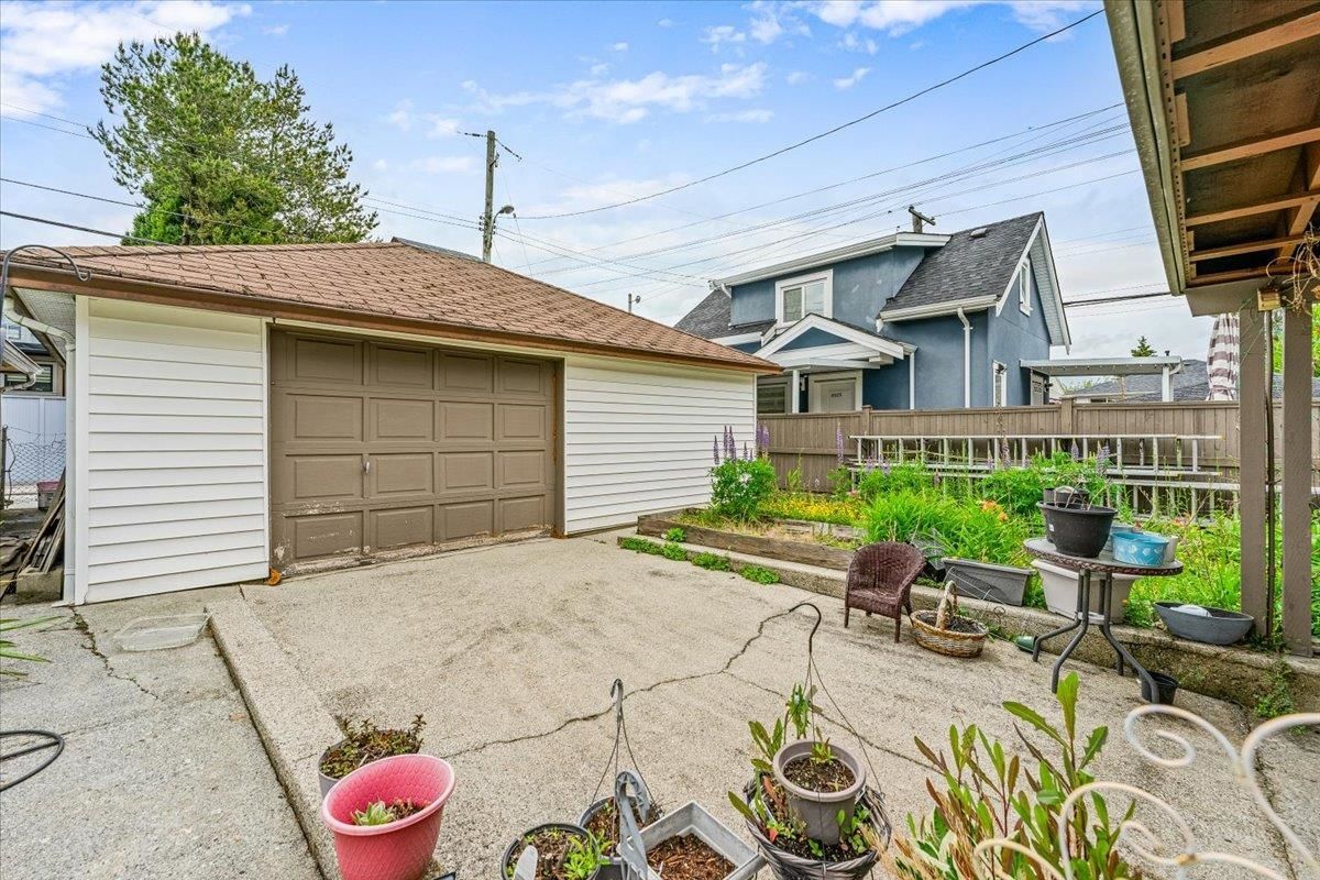 Listing Image 10
