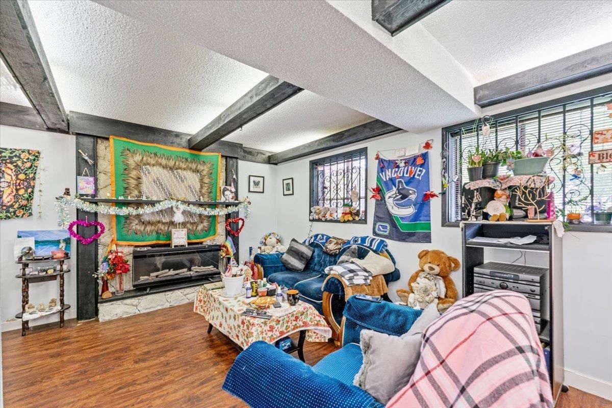 Listing Image 37
