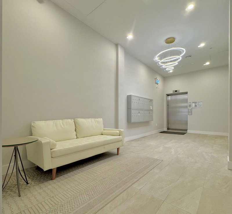 304 - 3050 Kingsway, Vancouver, V5R 5J7 | Image 2