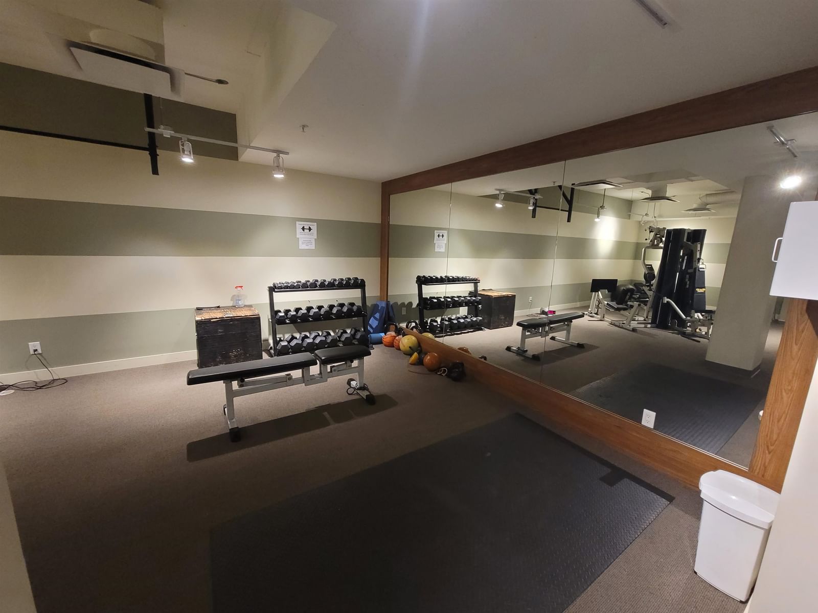 Listing Image 22