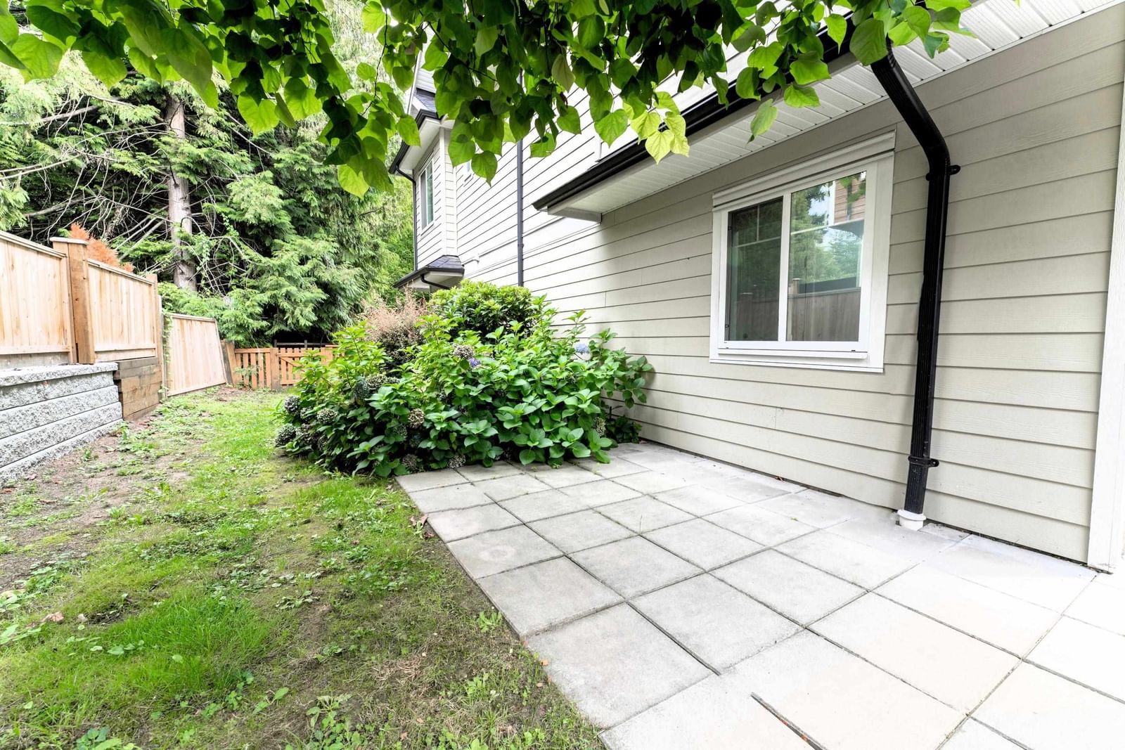 Listing Image 26