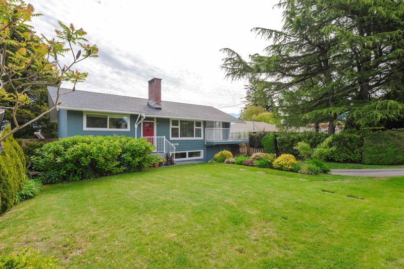 1350 Finlay Street, White Rock, V4B 4L2 | Image 2