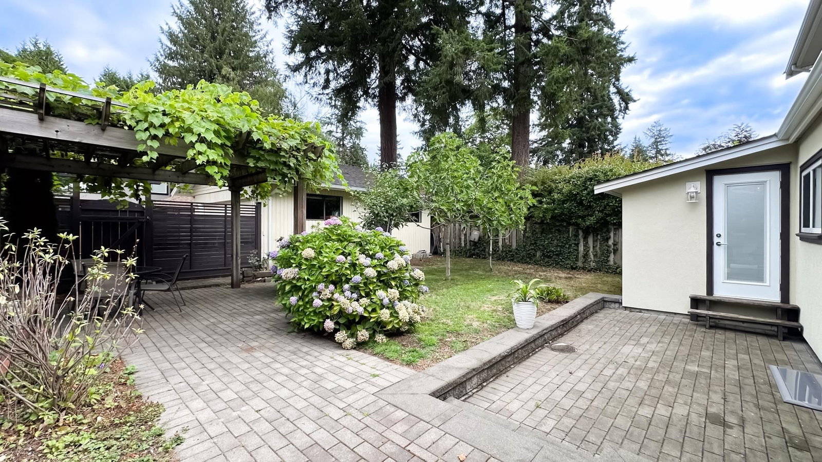 Listing Image 37
