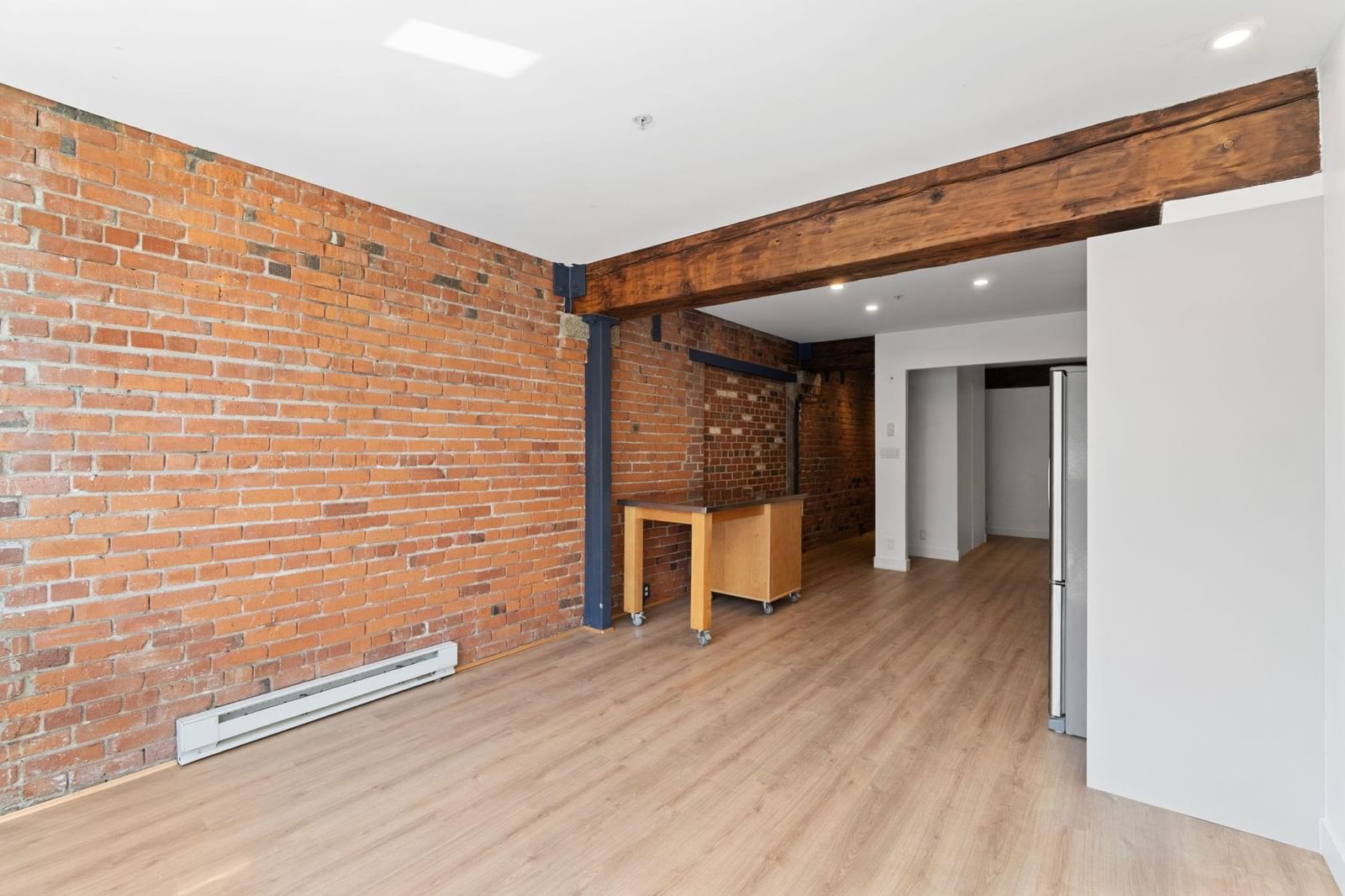 Listing Image 18