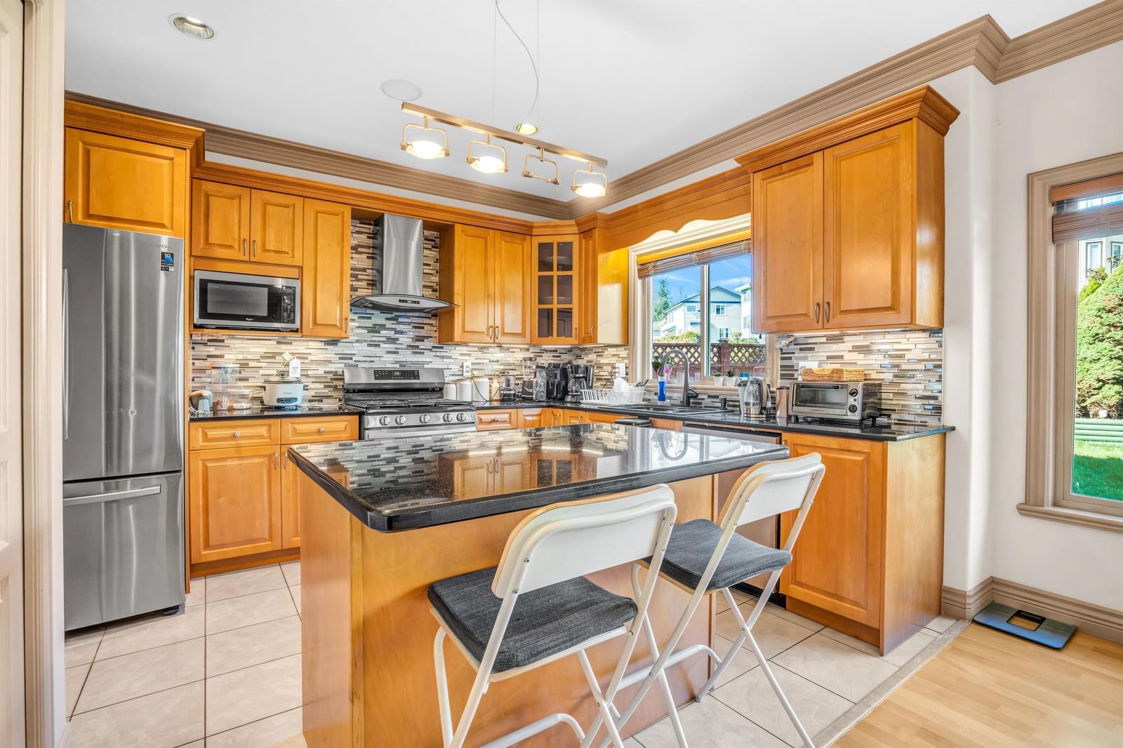 Listing Image 11