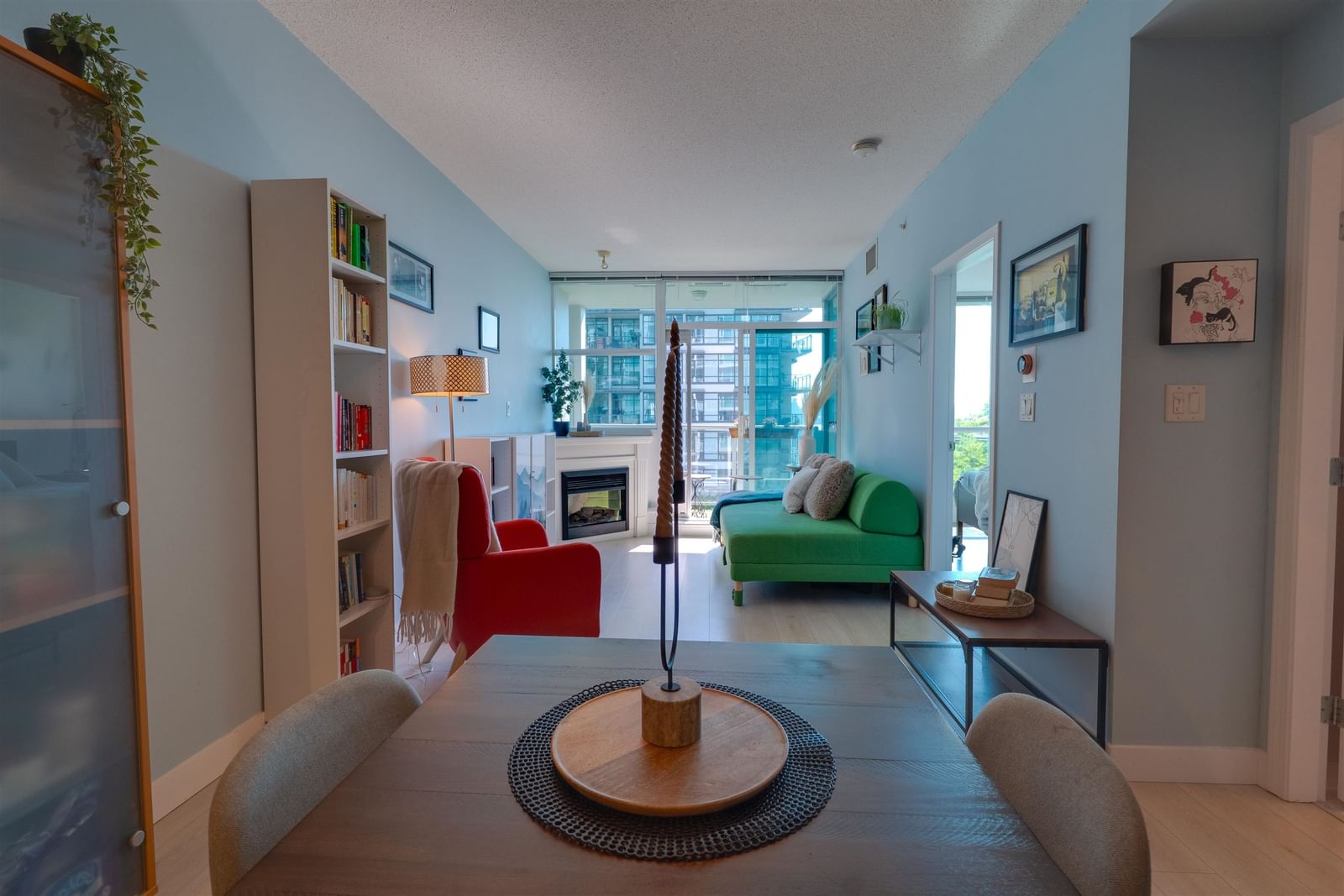 Listing Image 10
