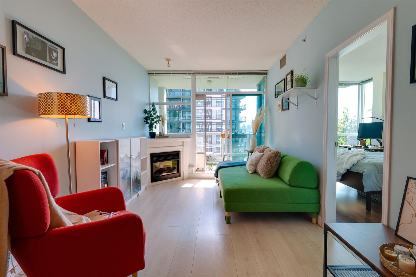 Listing Image 6