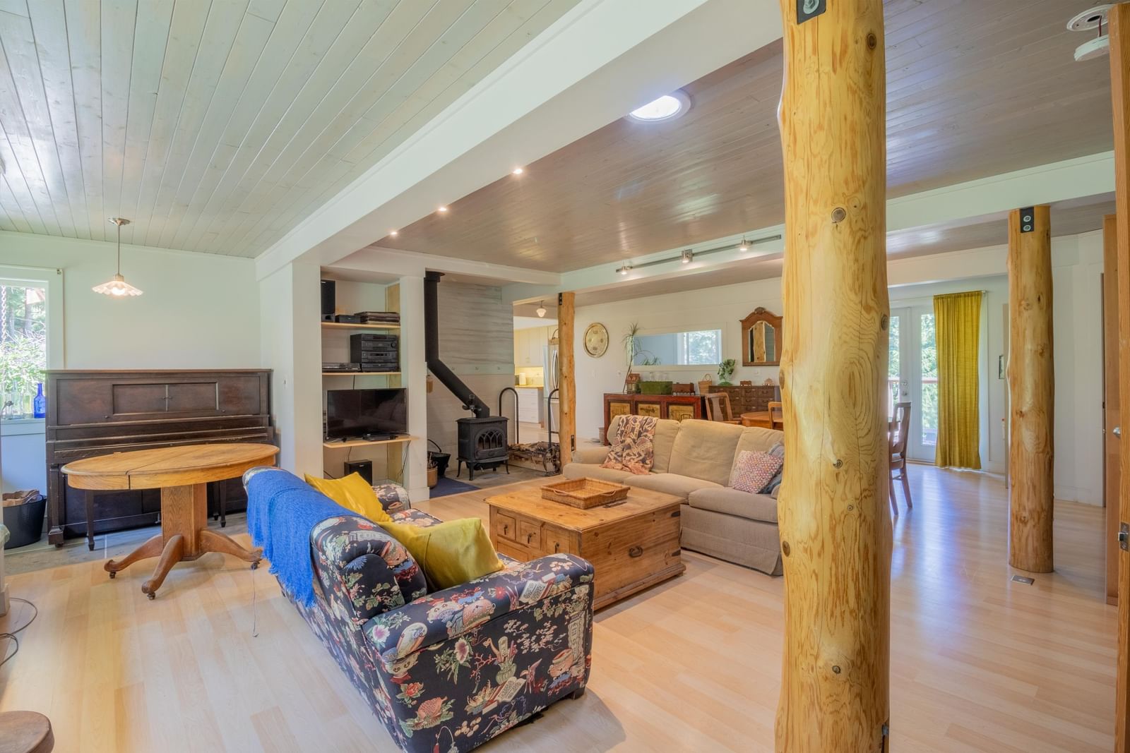 Listing Image 13