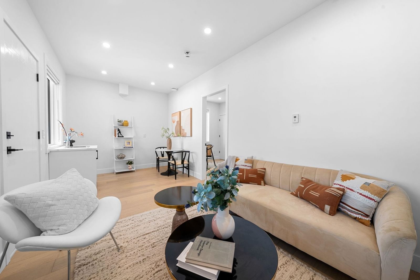 Listing Image 21