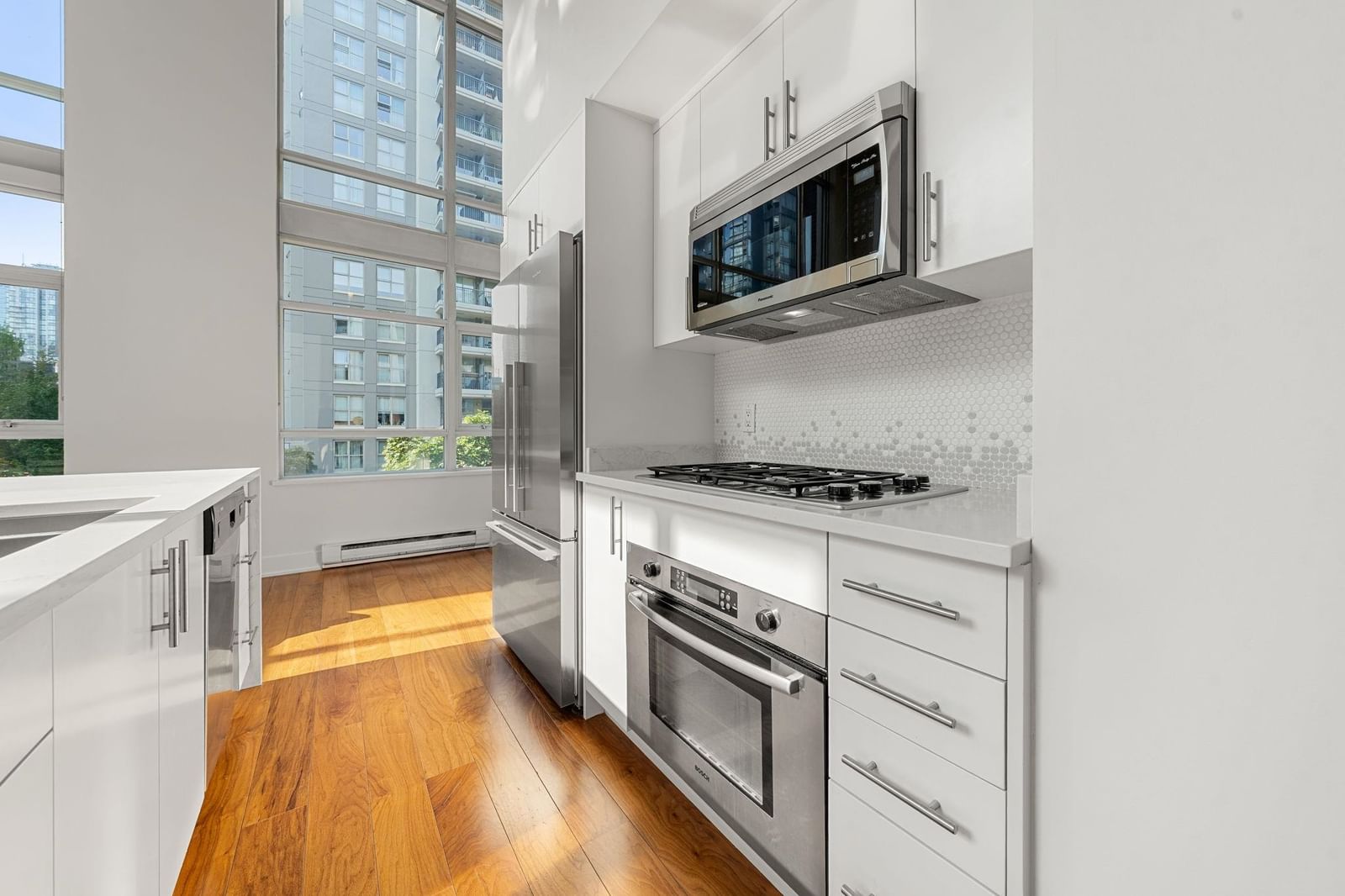 Listing Image 19
