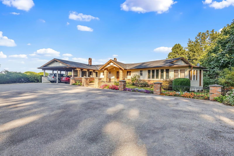 45360 Magdalena Place, Cultus Lake, V2R 0K7 | Image 2