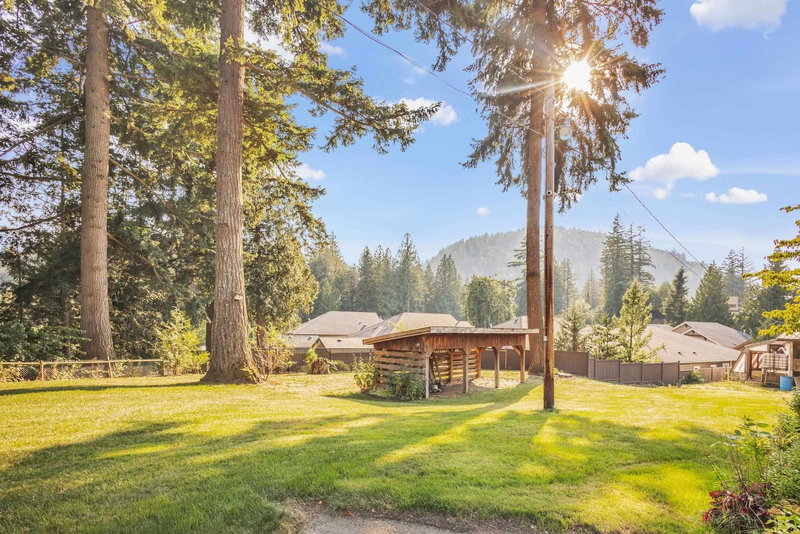 45360 Magdalena Place, Cultus Lake, V2R 0K7 | Image 3