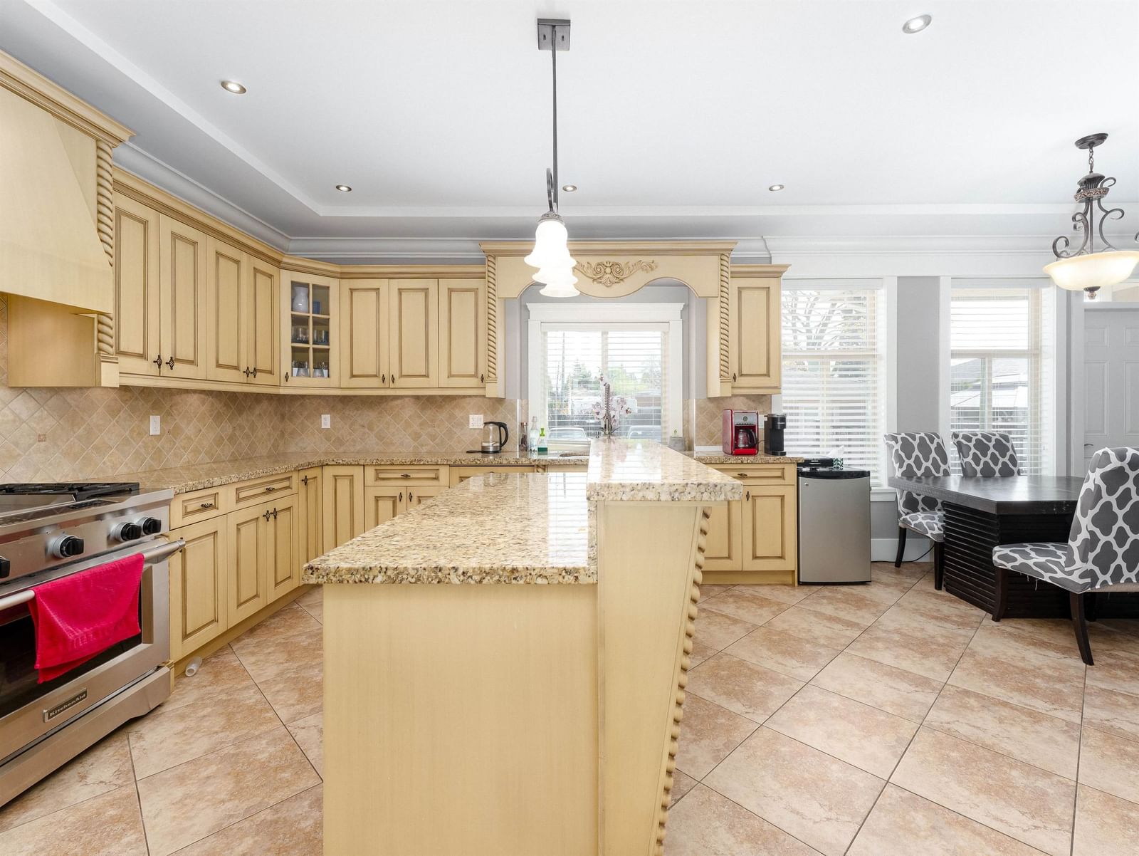 Listing Image 9