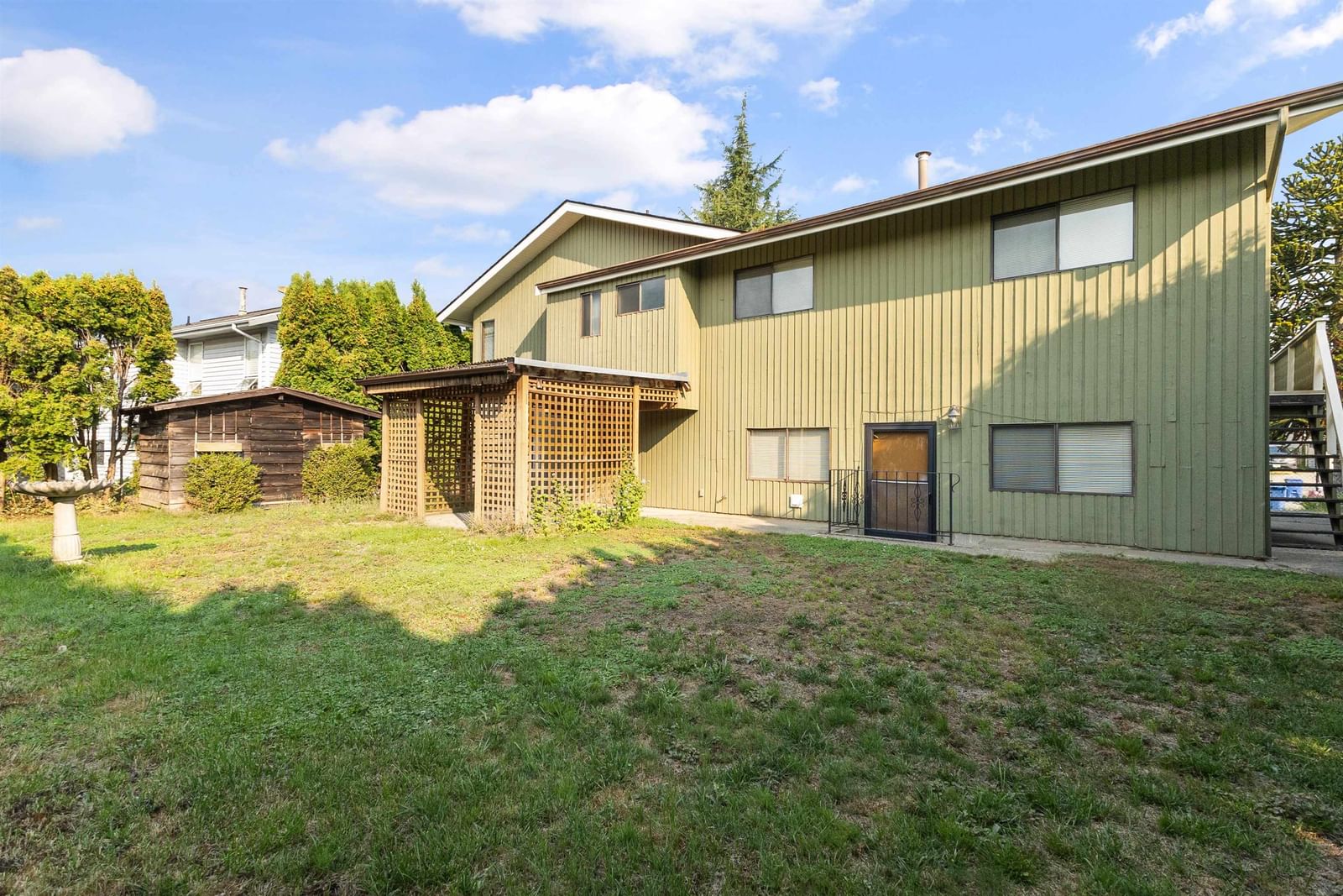 Listing Image 5
