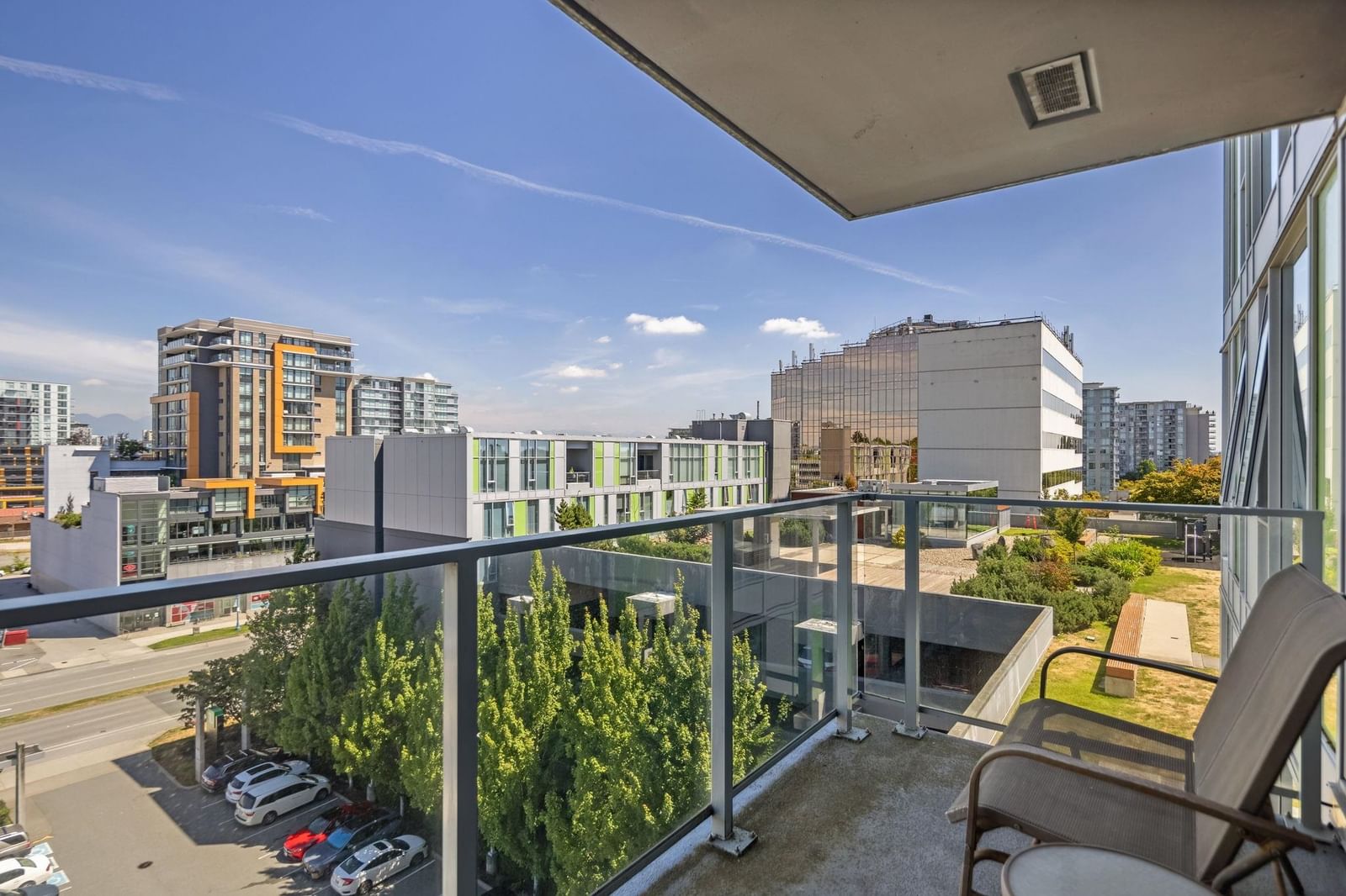 Listing Image 10