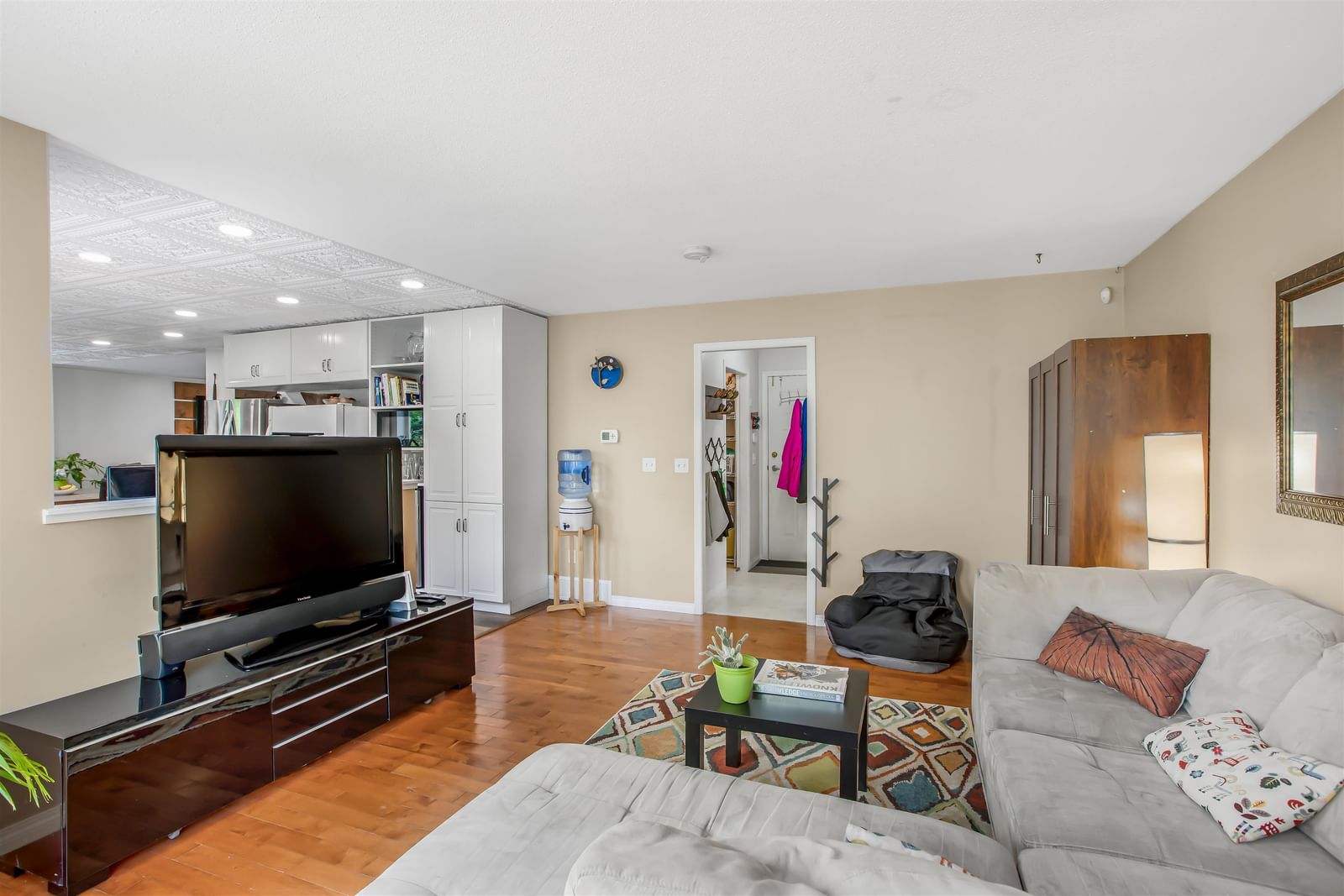 Listing Image 18