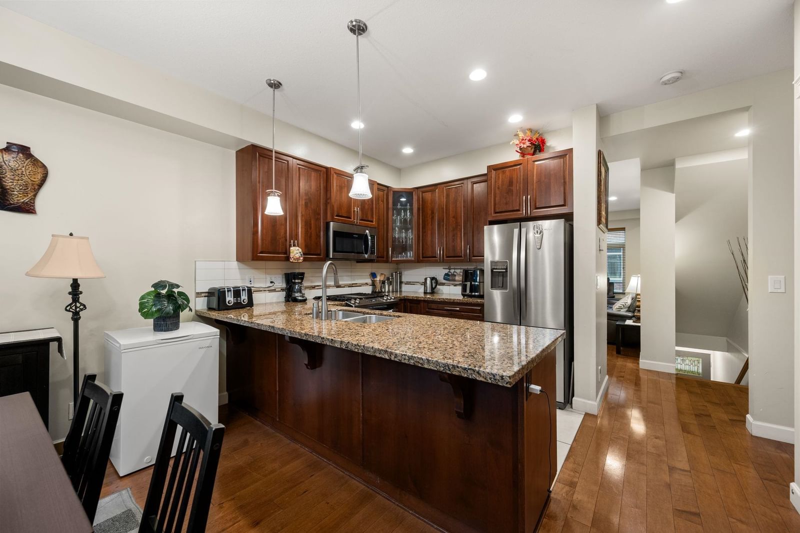 Listing Image 13