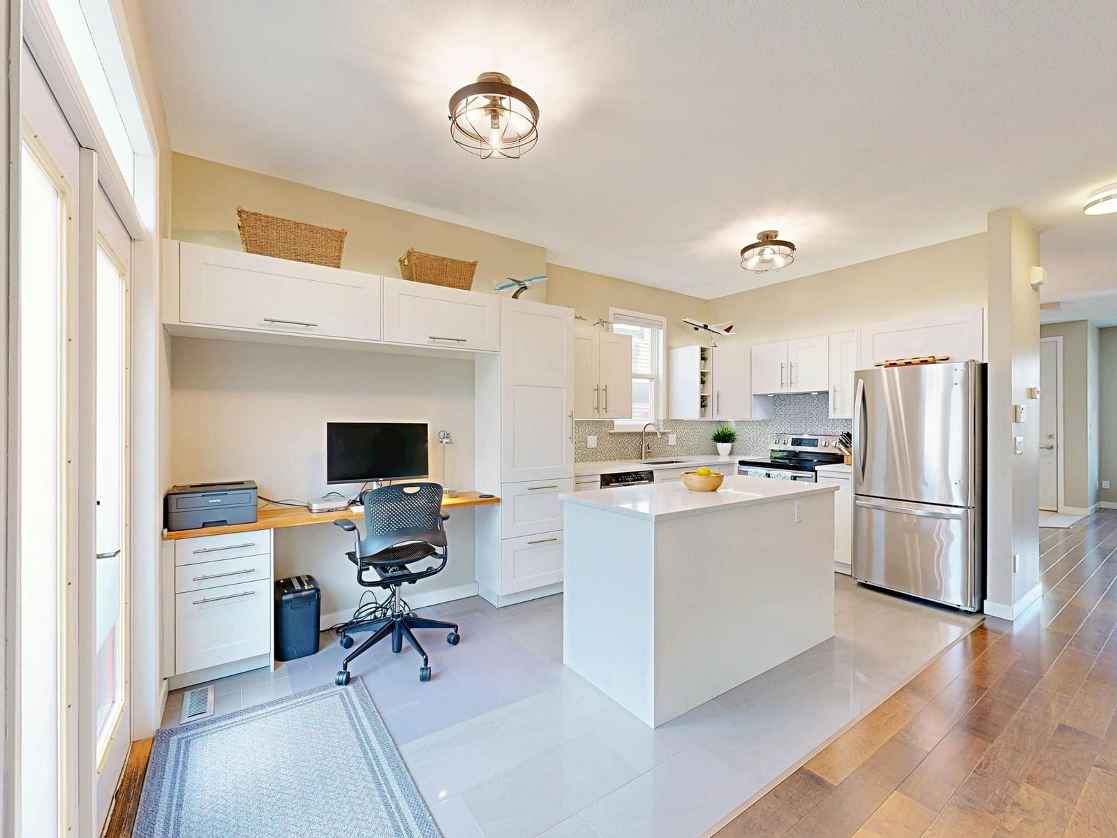 Listing Image 1