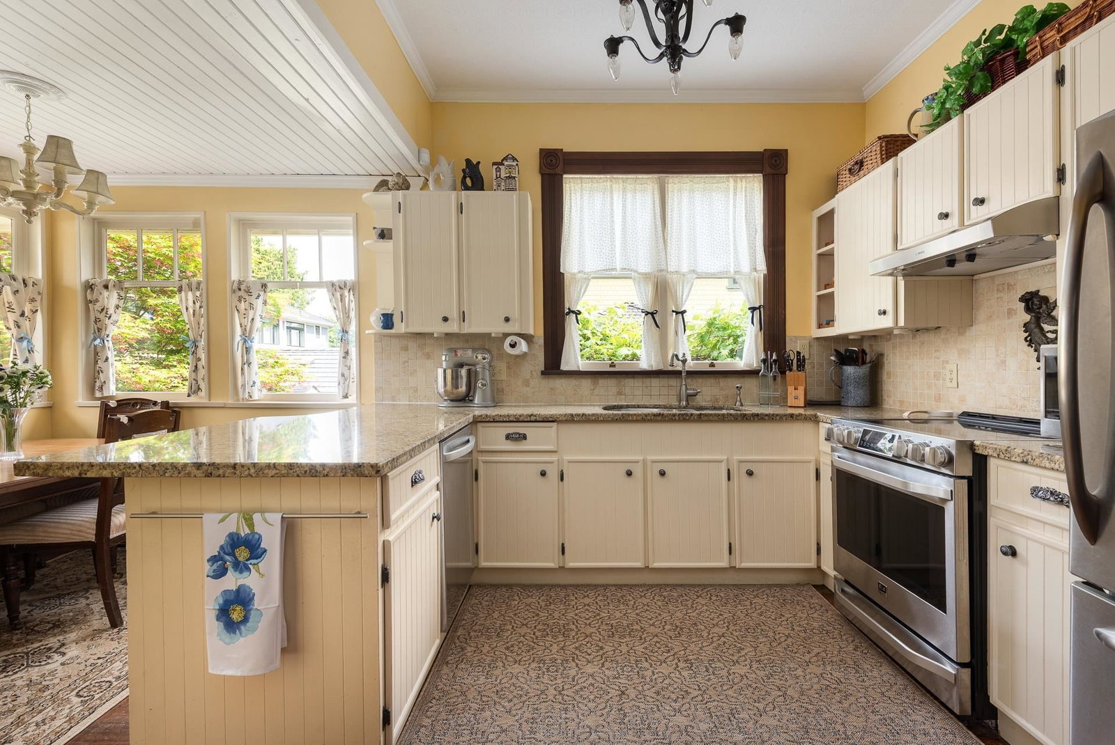 Listing Image 11