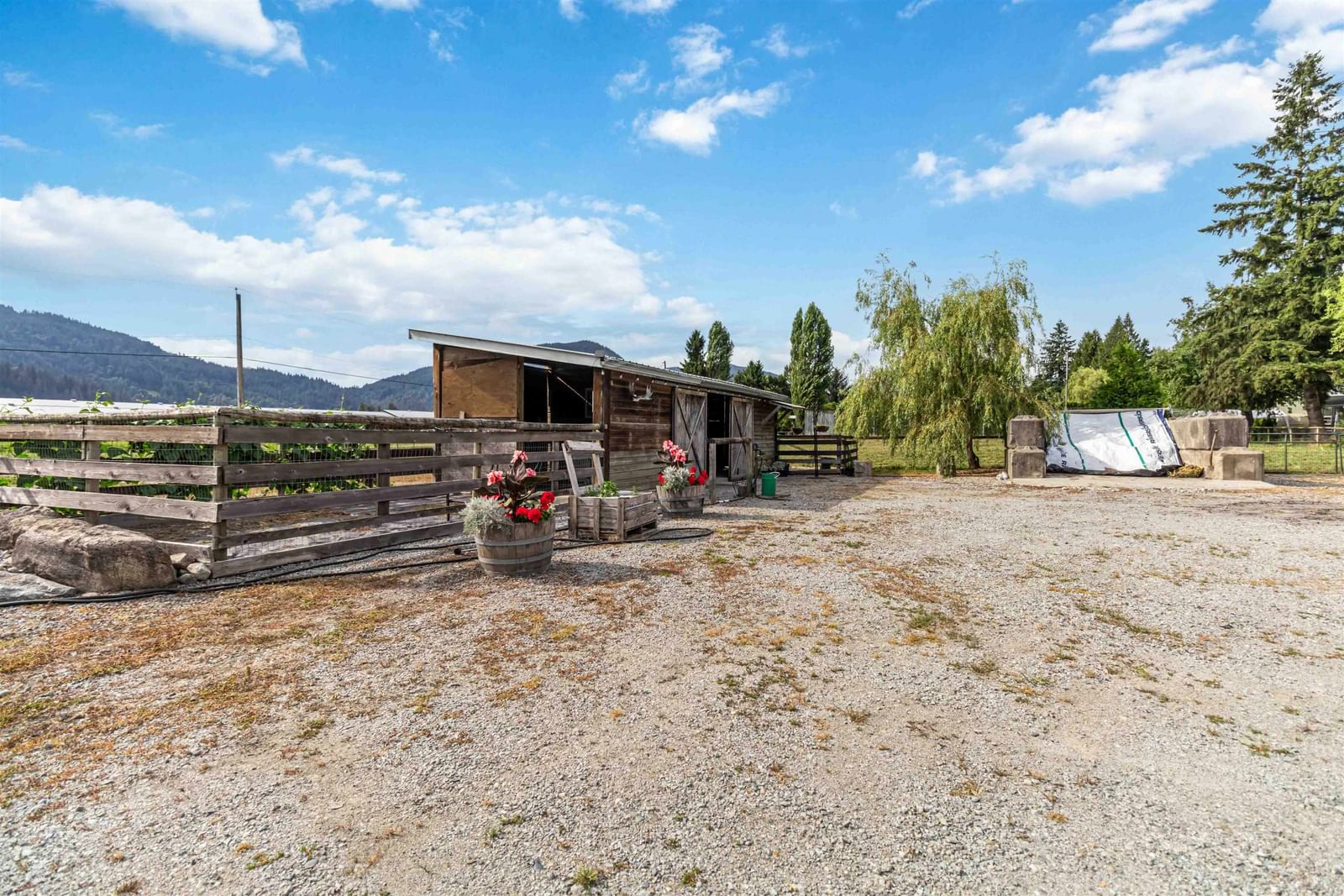Listing Image 3