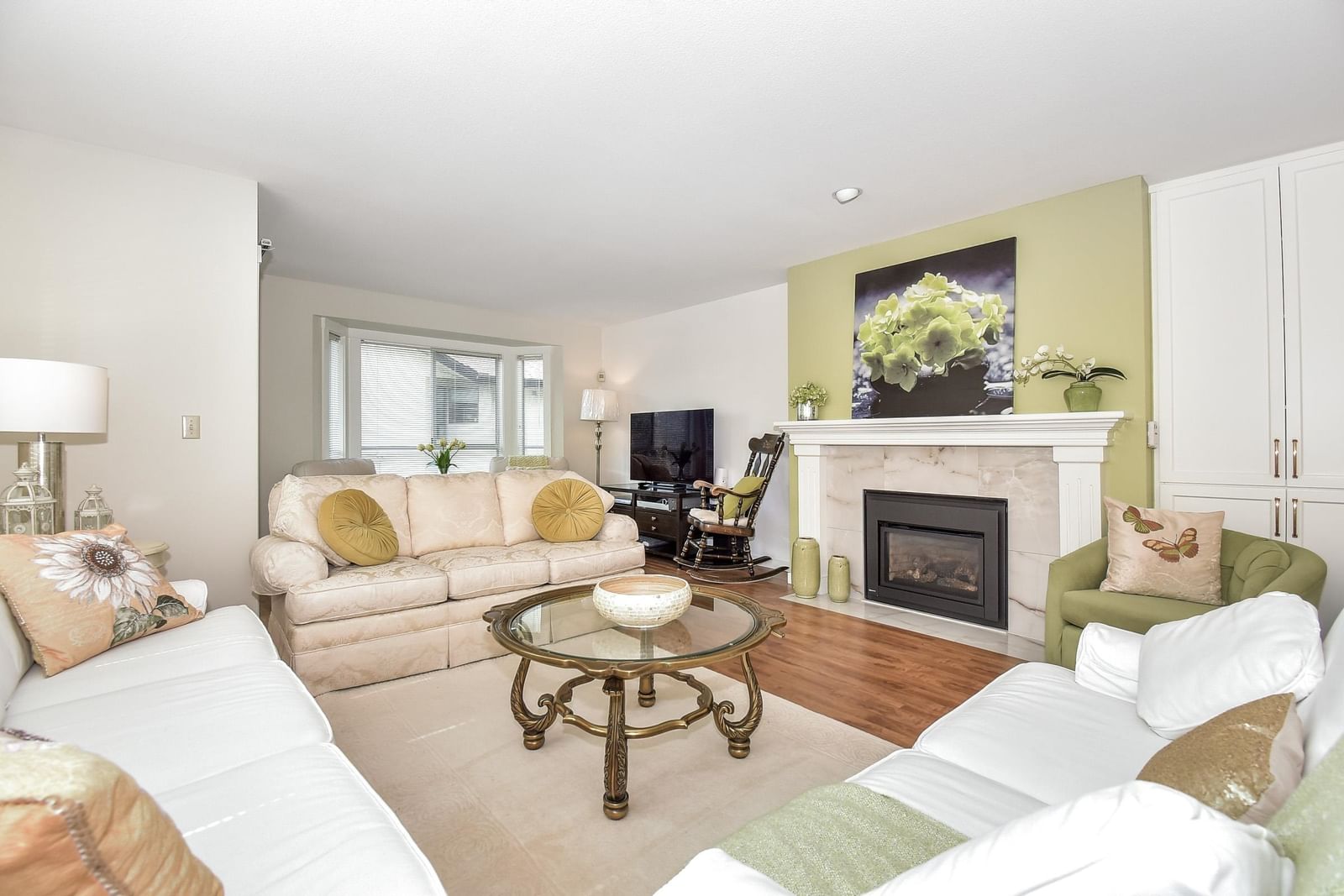 Listing Image 5