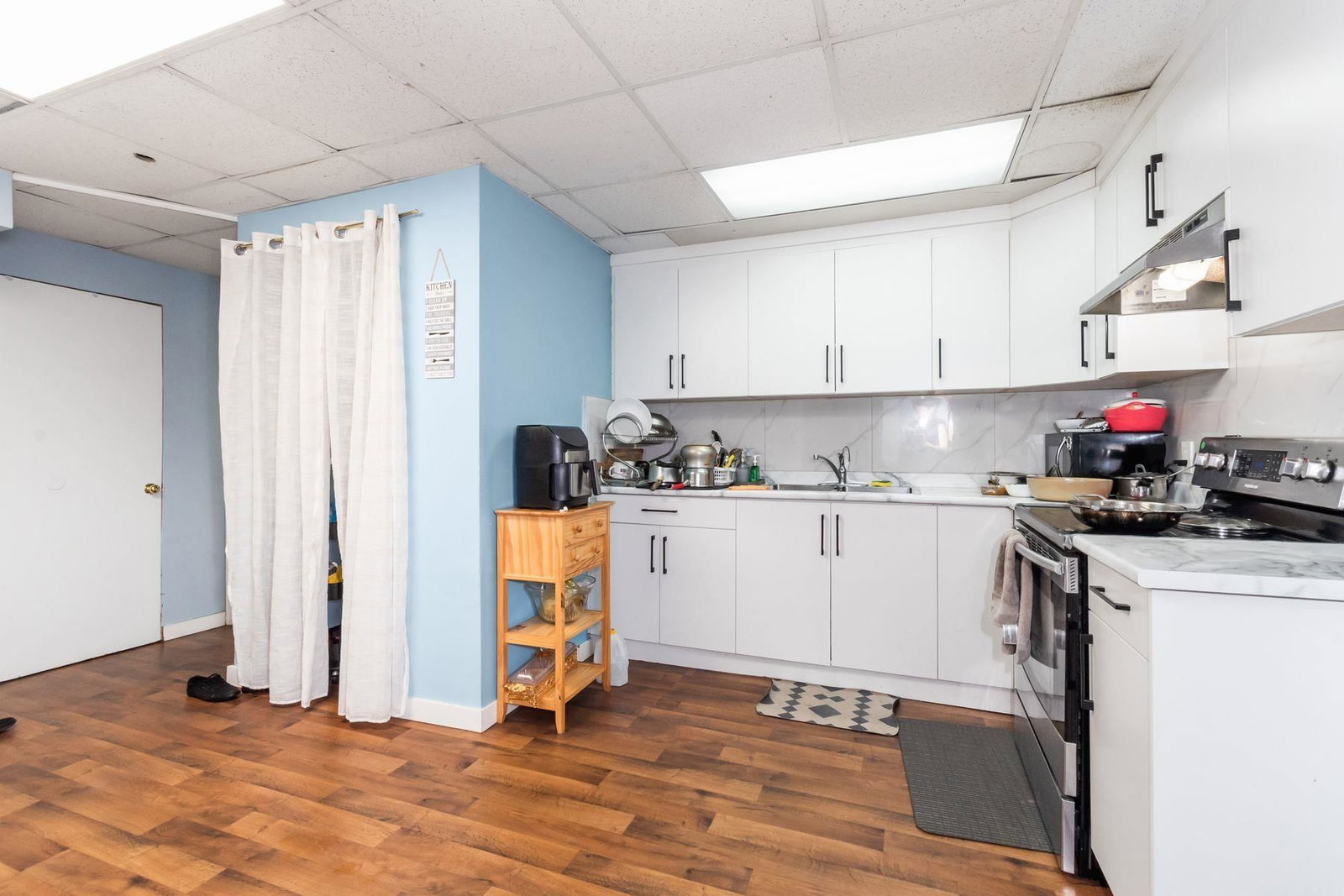 Listing Image 22