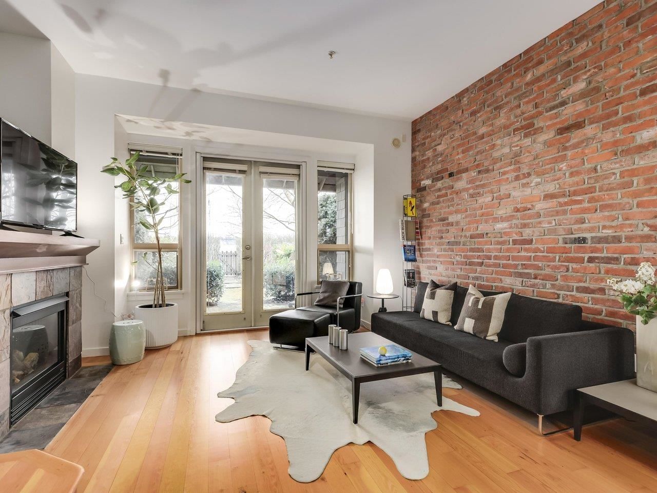 Listing Image 6