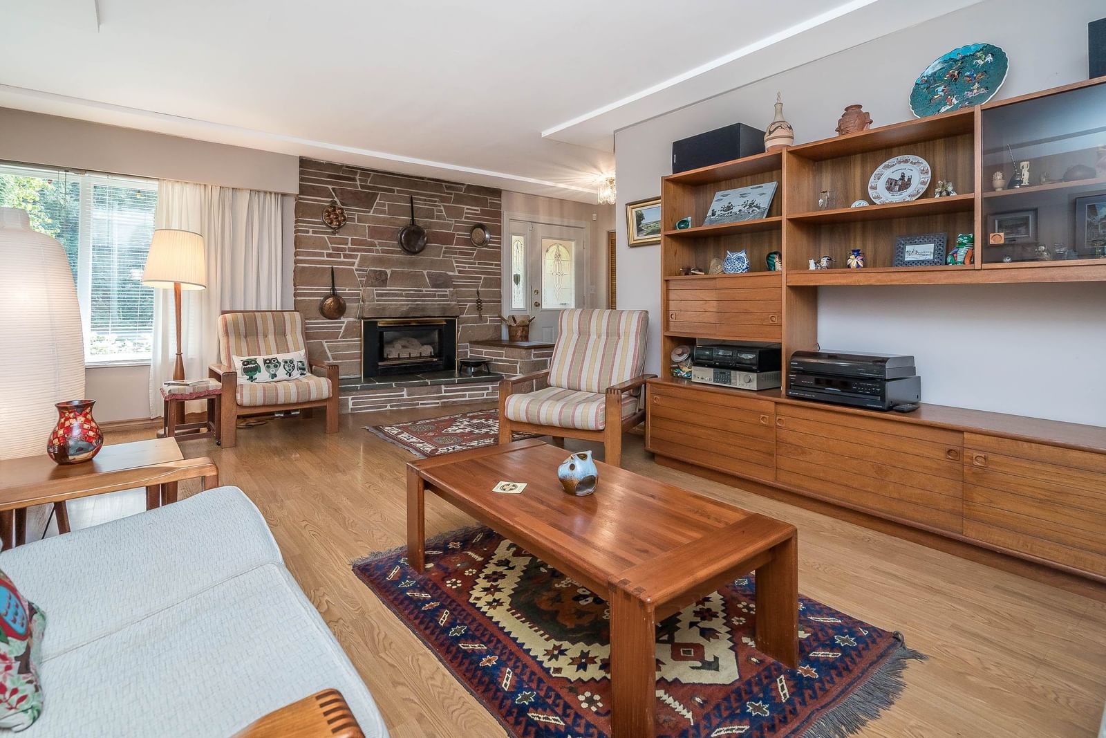 Listing Image 9