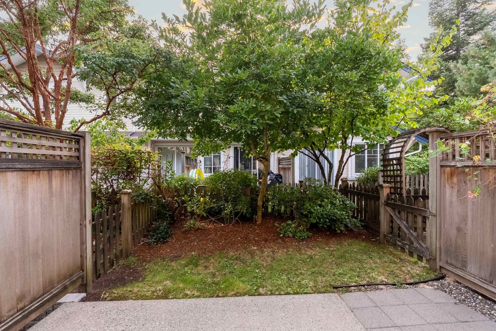 Listing Image 23