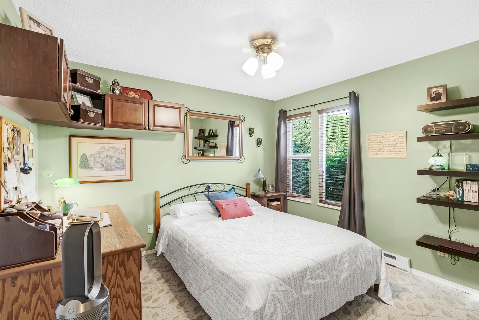 Listing Image 19