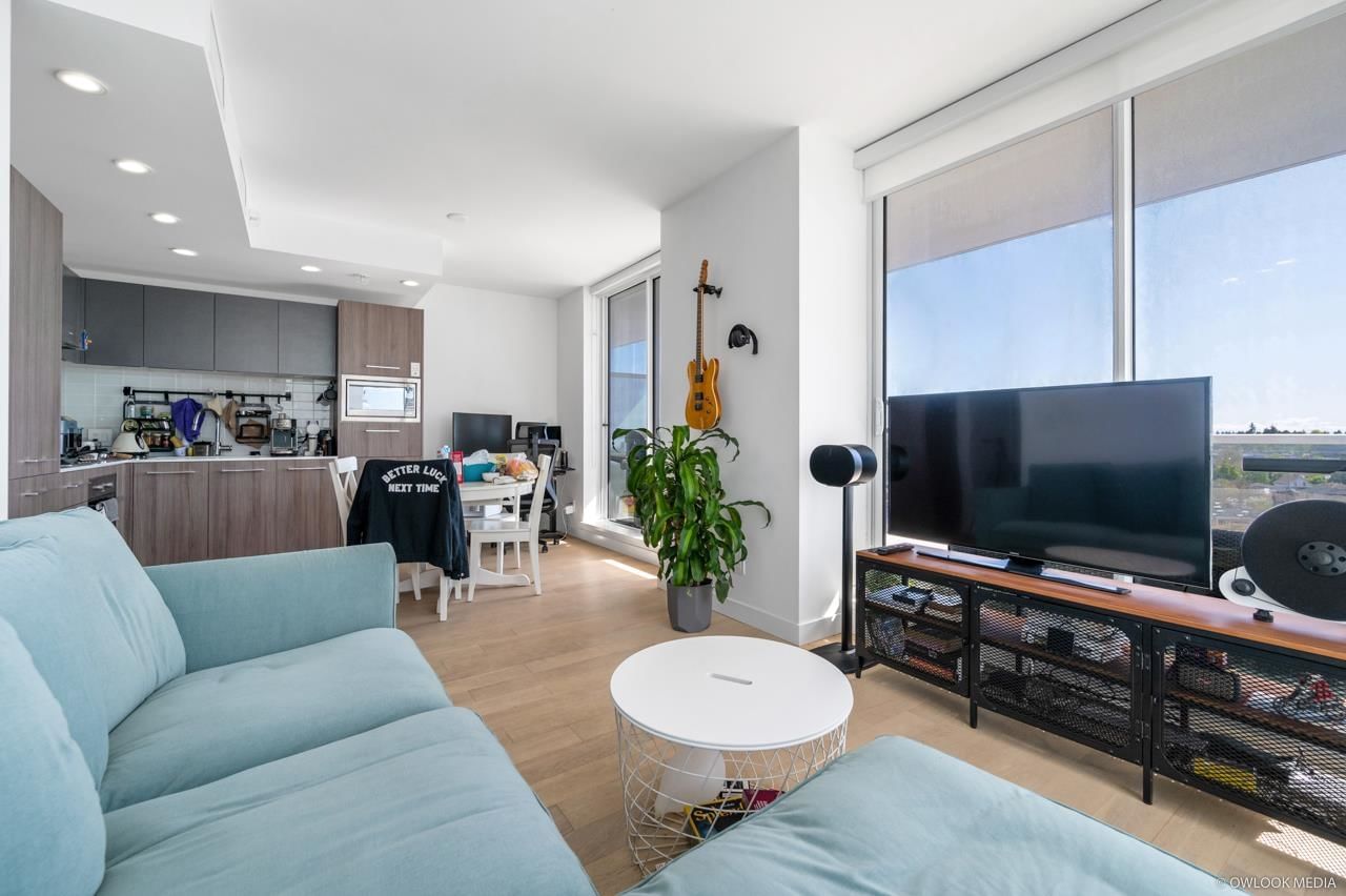 Listing Image 12