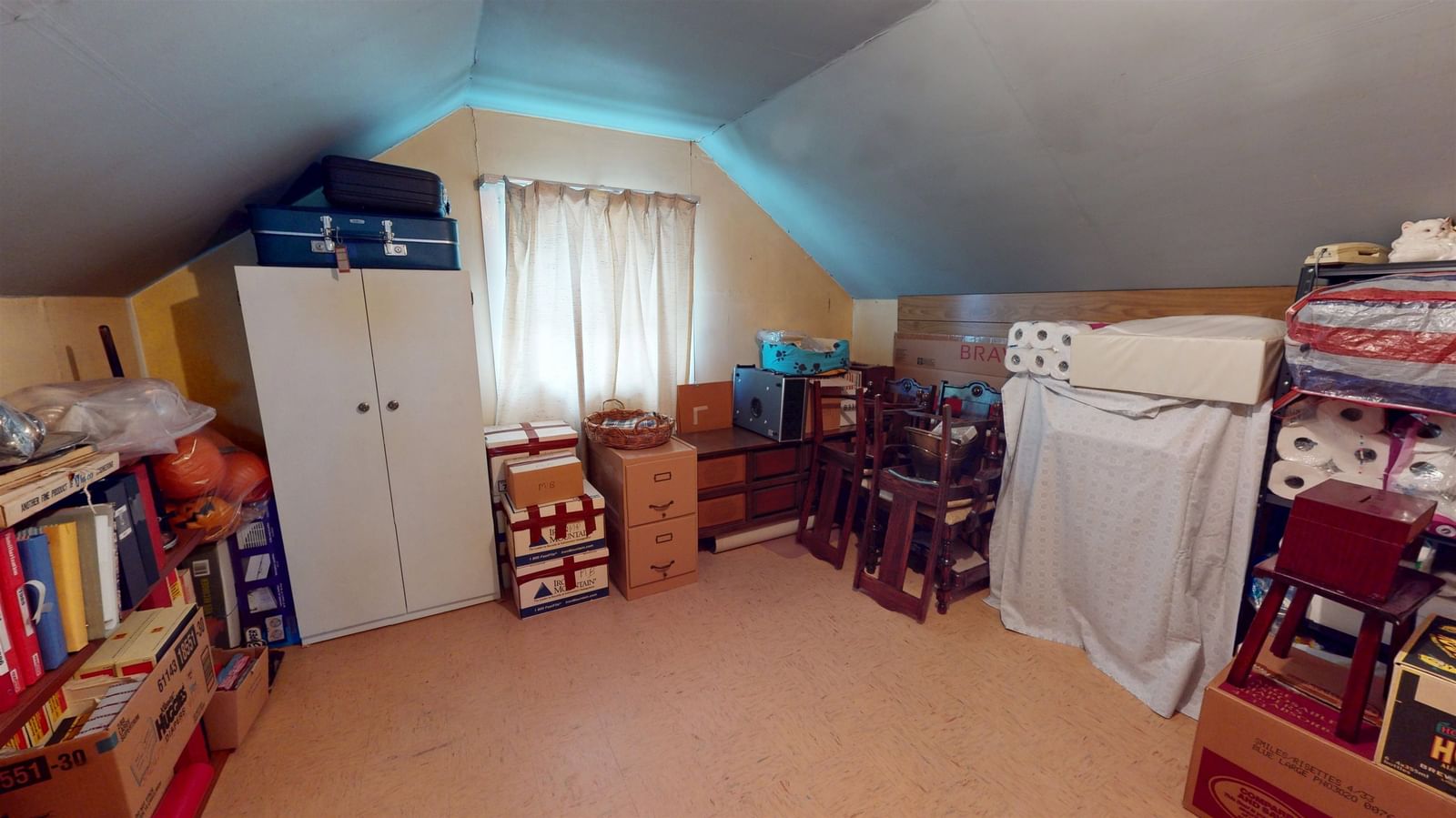 Listing Image 16
