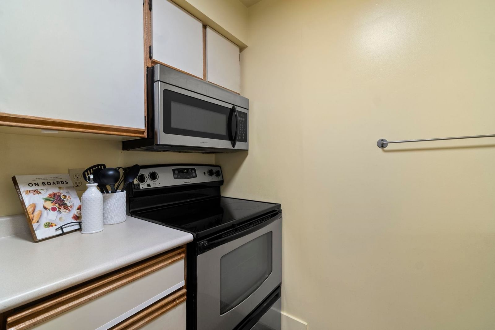 Listing Image 8