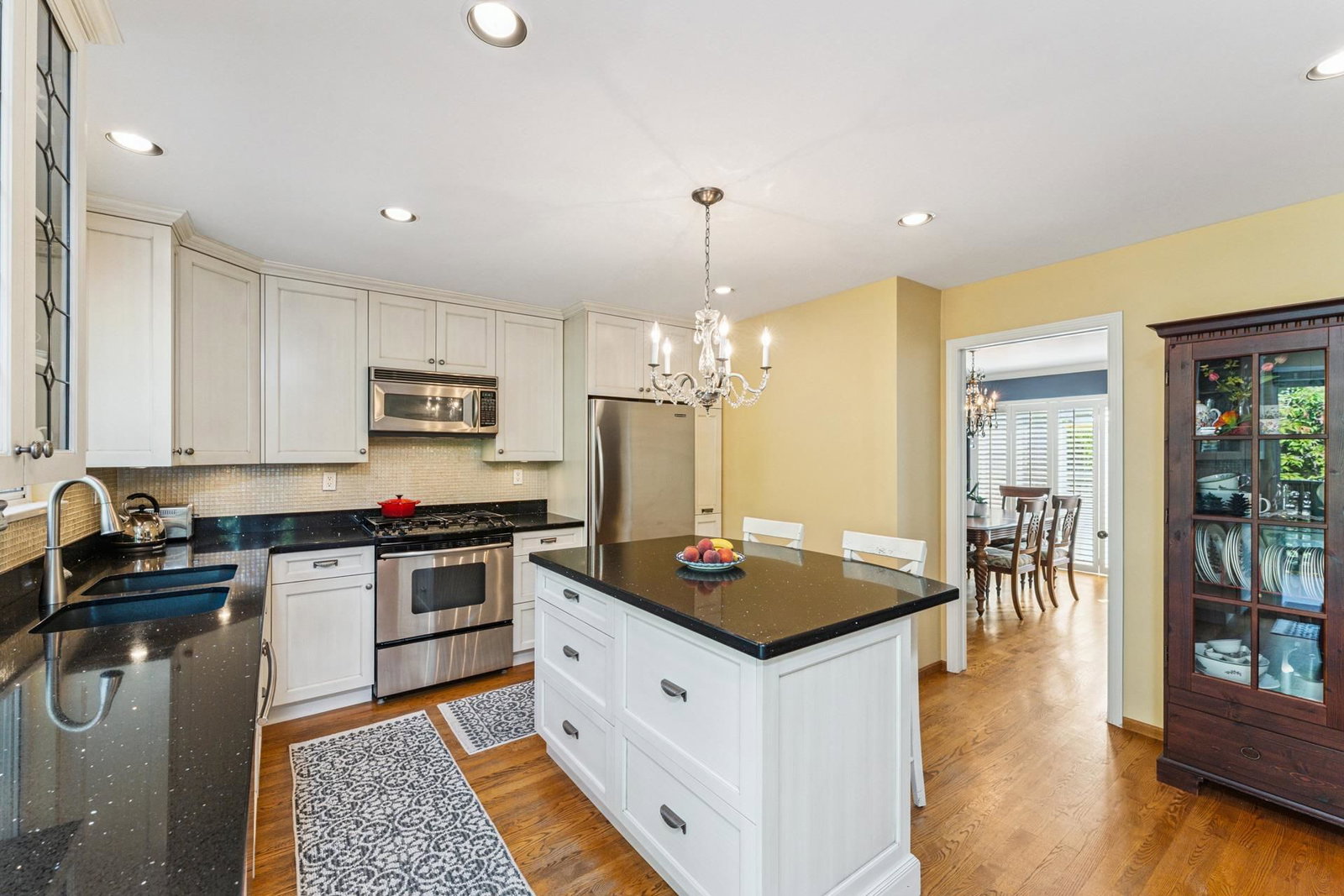 Listing Image 10