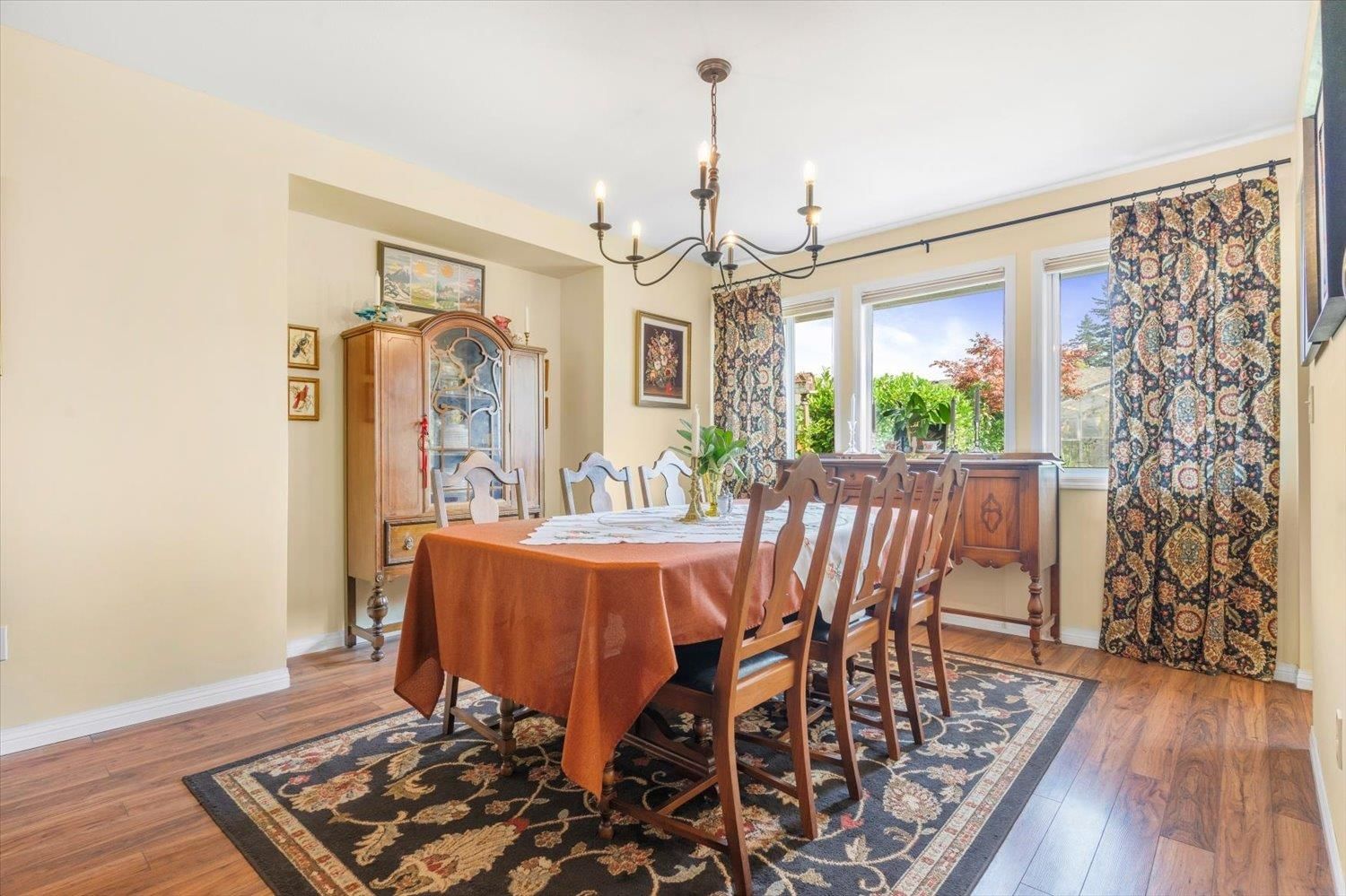 Listing Image 12