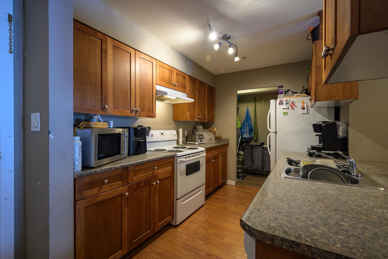 Listing Image 18
