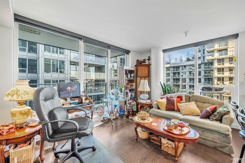 Listing Image 12