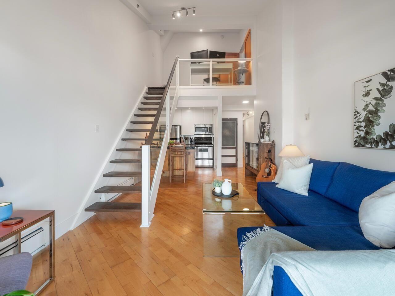 Listing Image 12