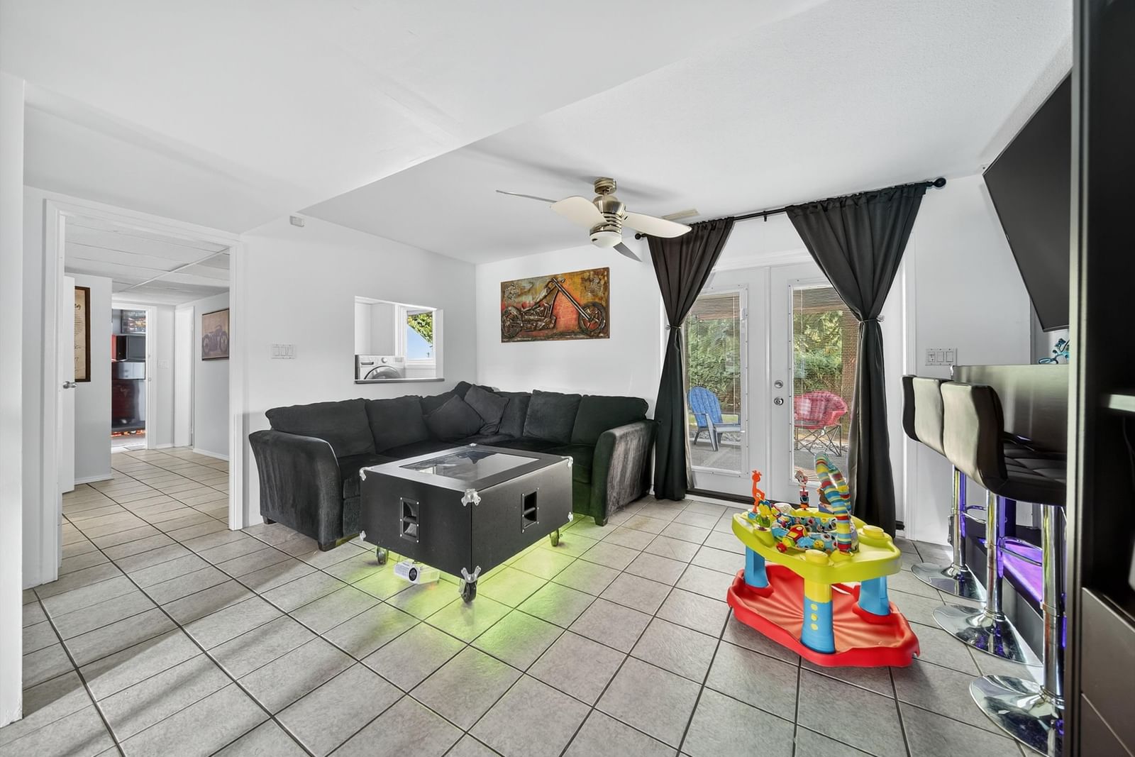 Listing Image 21