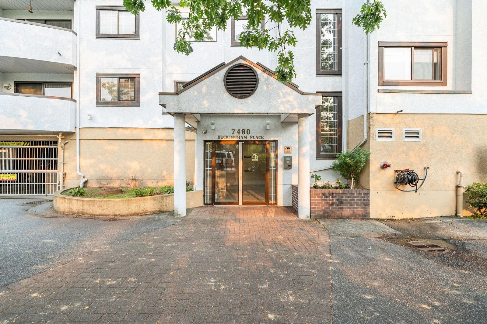 Listing Image 20