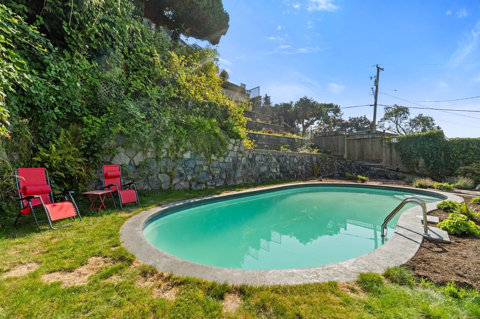 Listing photo 4