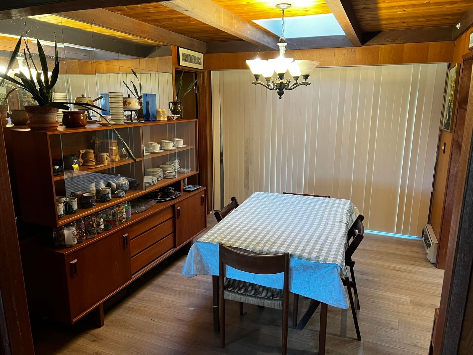 Listing Image 8