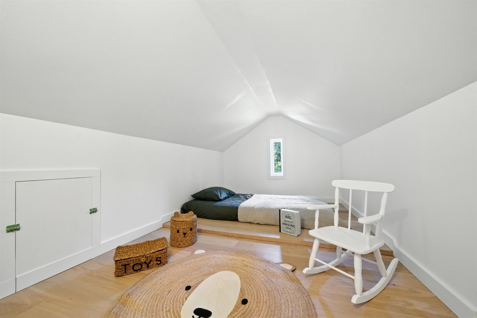 Listing Image 19