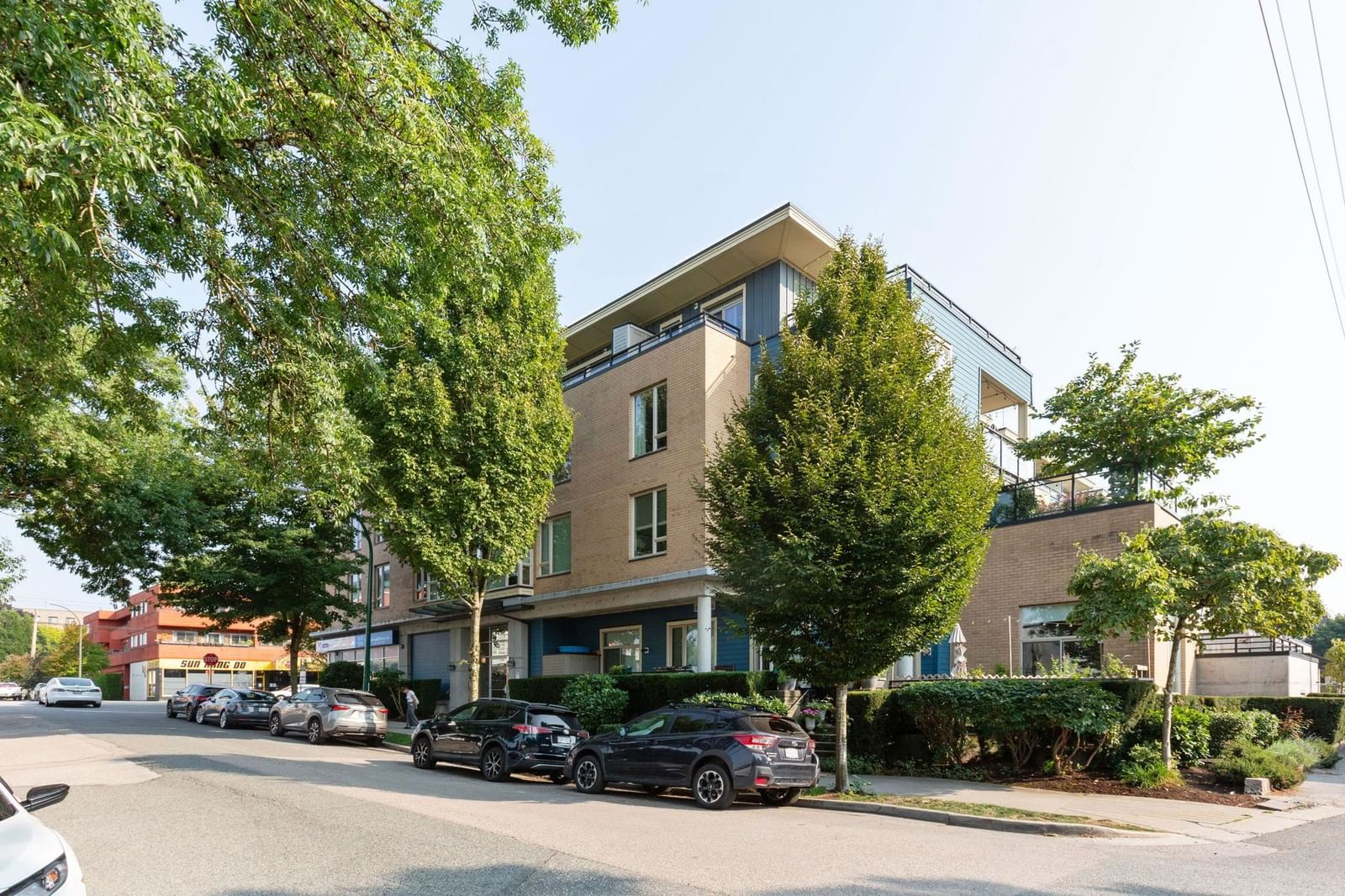 Listing Image 13