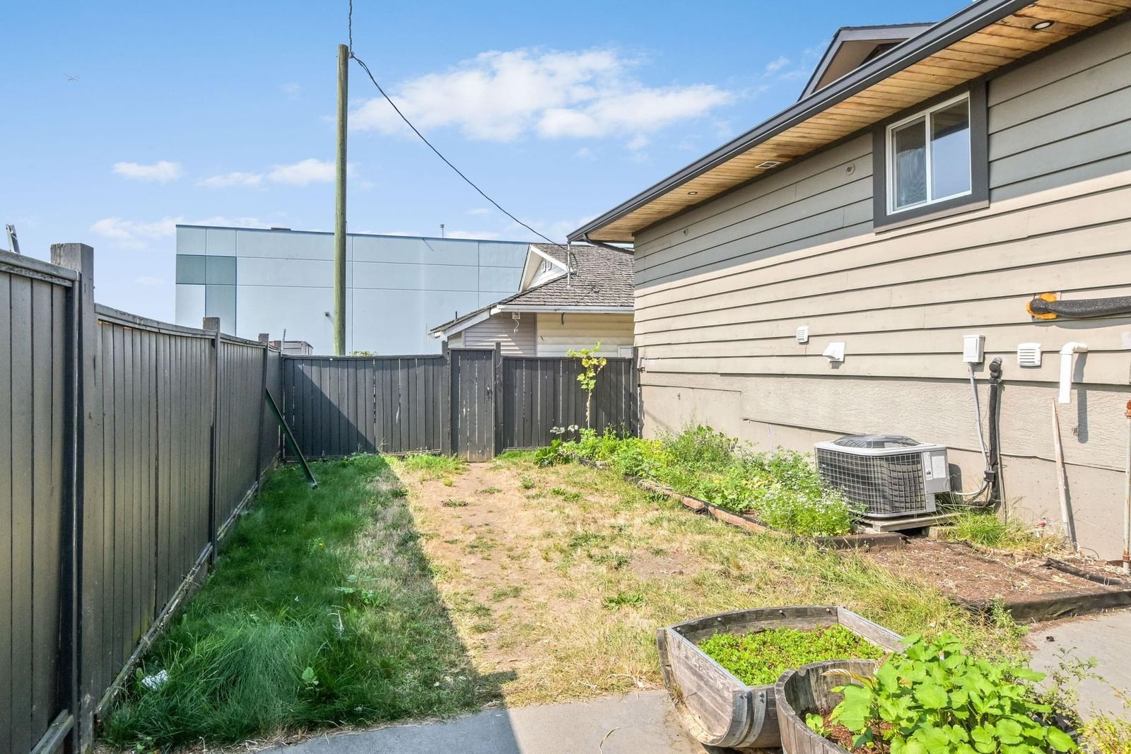 Listing Image 32